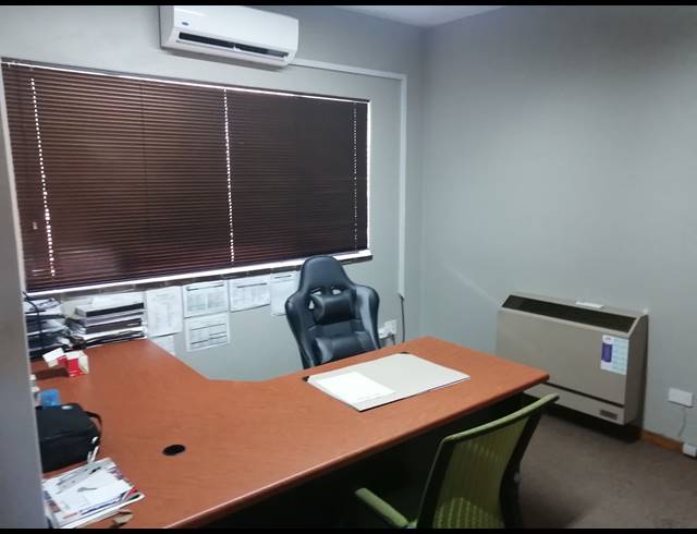 637M² OFFICE FOR SALE IN PINETOWN CENTRAL